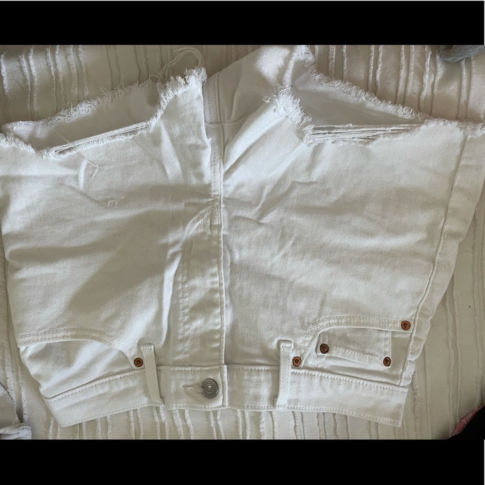 White Levi Cutoff shorts